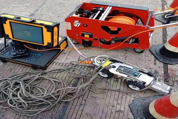 天峻CCTV管道检测机器人